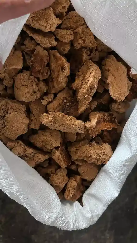 brown-copra-meal-cake-RWknqJCAvE banner 3