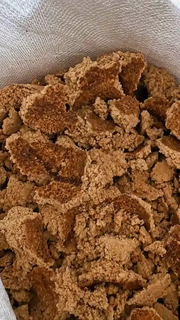 brown-copra-meal-cake-m02kINzXcN banner 2