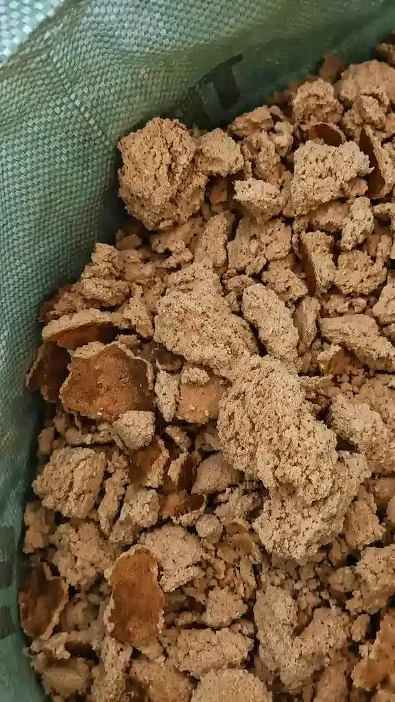 brown-copra-meal-cake-mzfnygc2tR banner 4