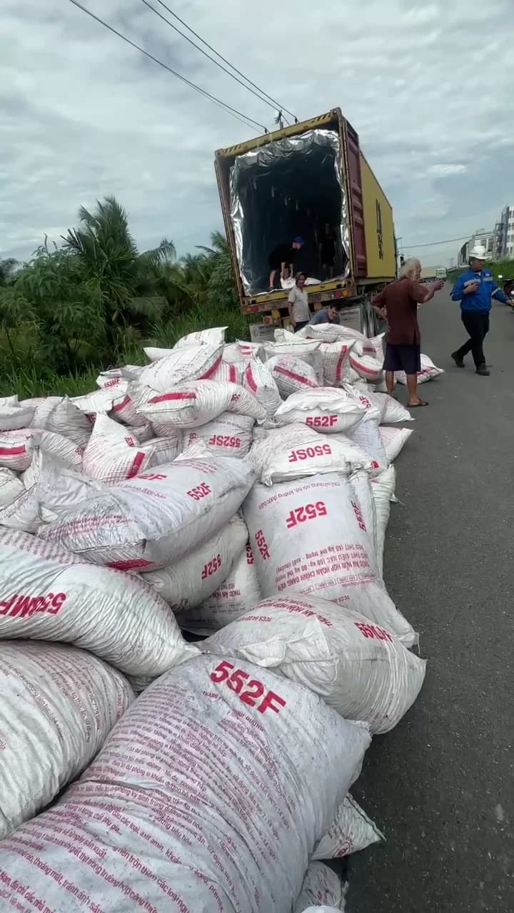 Lump Coconut Shell Charcoal 2