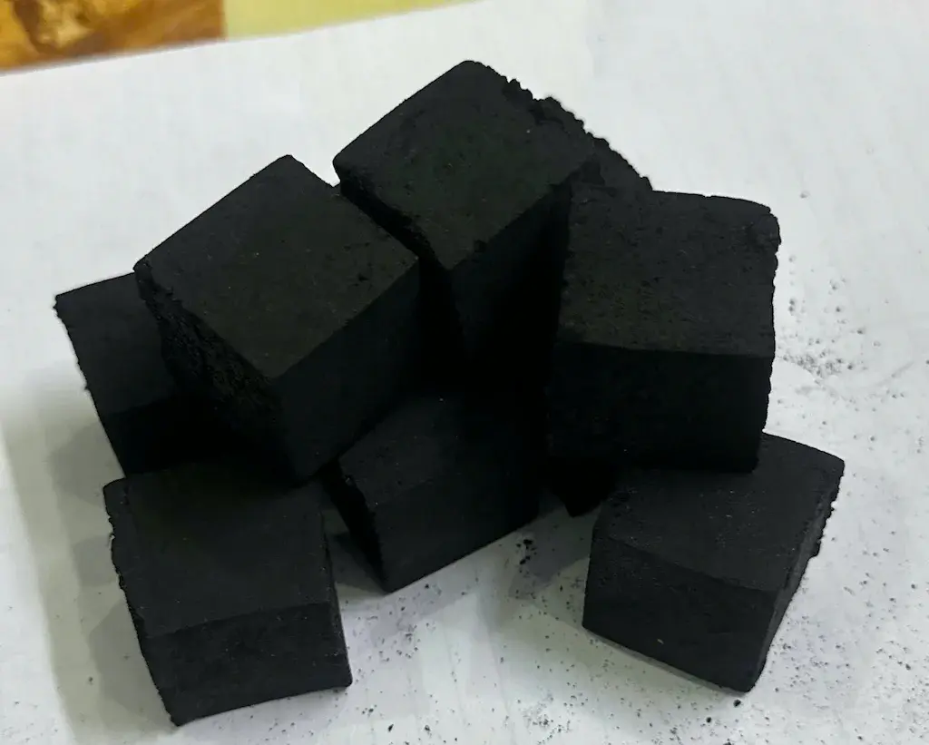 cube-coconut-shell-charcoal-MKTt2tU66m banner 3
