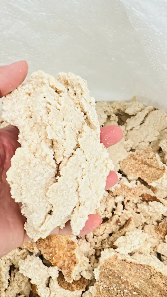 white-copra-meal-cake-7TkWiAKhlm banner 3